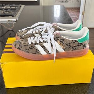 Gucci Sneakers in Brown and White